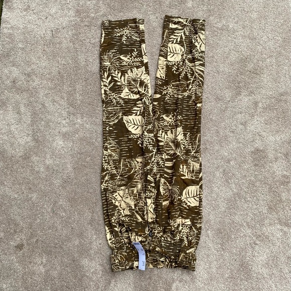 UO Teresa Printed Paperbag Trousers - Picture 5 of 5